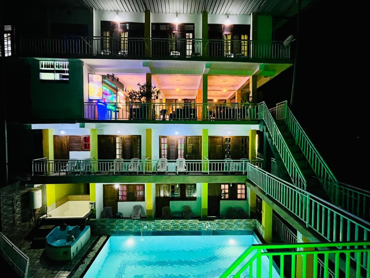Grand Adamspeak Hotell Nallathanniya Exteriör bild