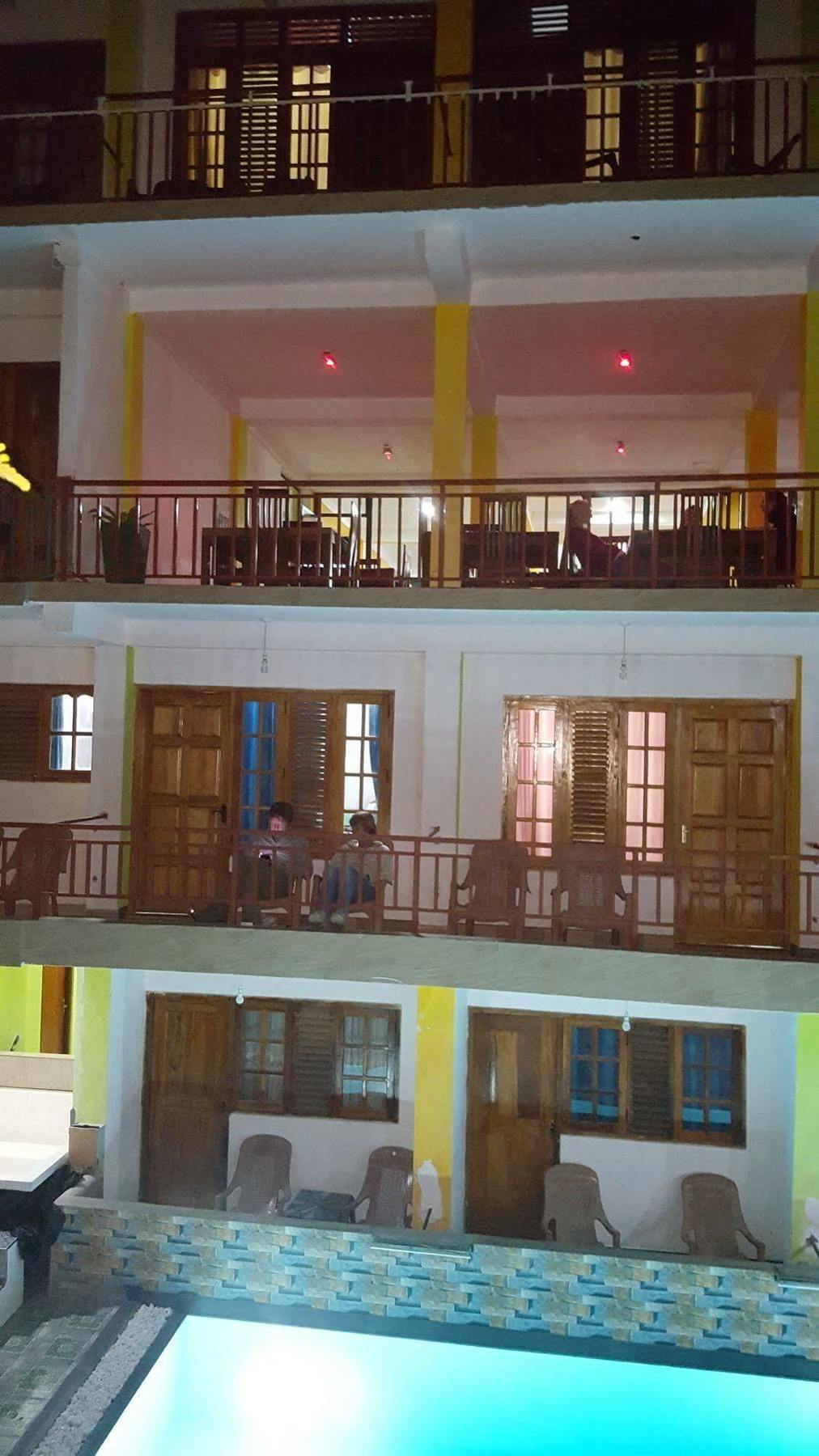 Grand Adamspeak Hotell Nallathanniya Exteriör bild